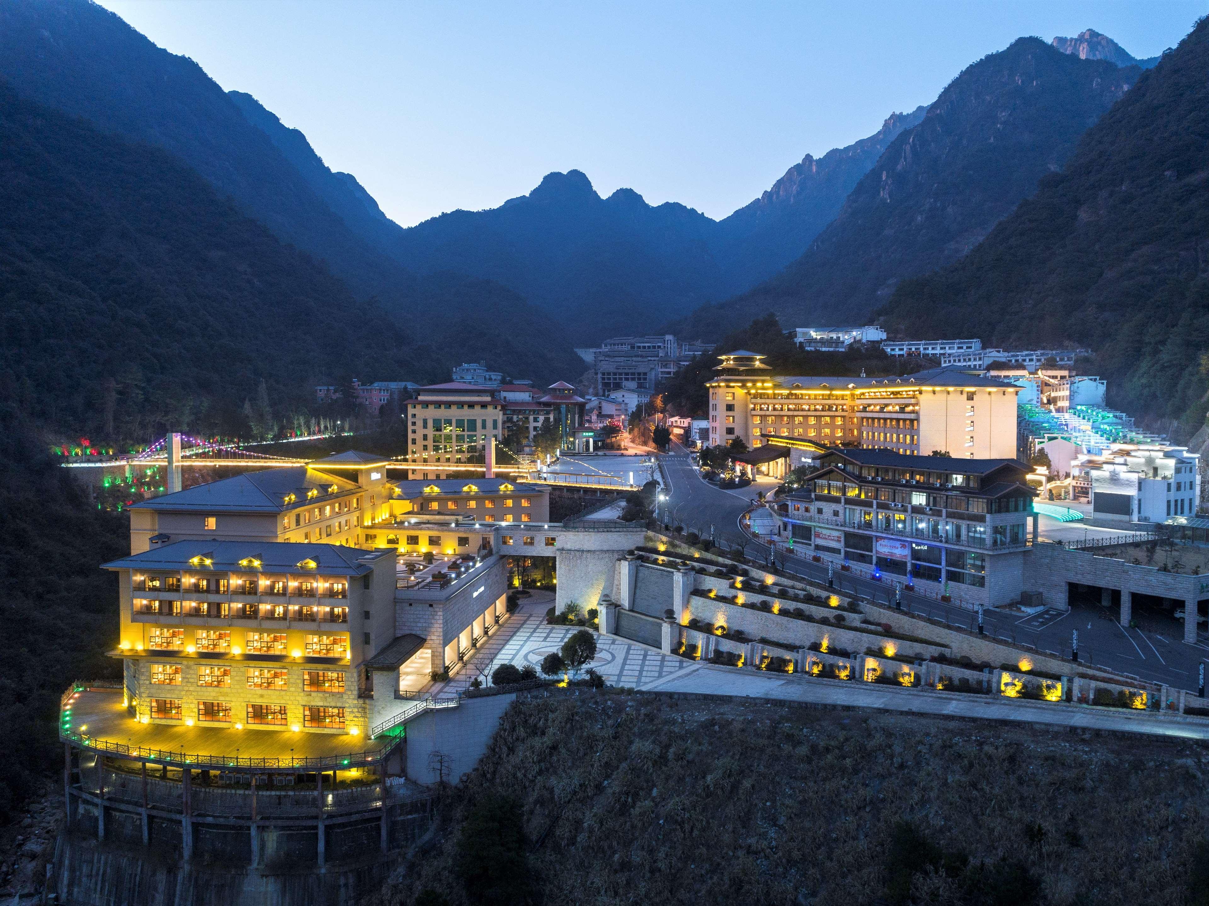 Hilton Sanqingshan Resort Shangrao Екстер'єр фото